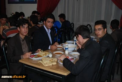 سلف سرویس و پذیرایی از شرکت کنندگان