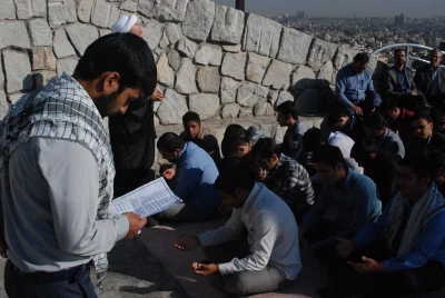 تجدید میثاق کارکنان و دانشجویان مرکز آموزش عا لی ثامن الحجج ( ع) مشهد با شهیدان انقلاب اسلامی درهفته دفاع مقدس