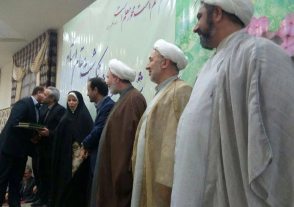 بزرگداشت مقام معلم و نکوداشت مقام استاد