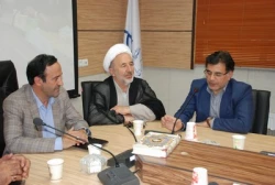 حجه الاسلام کریمی ریاست مرکز آموزش عالی ثامن الحجج ع مشهد به افتخار بازنشستگی نائل آمدند