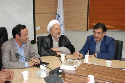 حجه الاسلام کریمی ریاست مرکز آموزش عالی ثامن الحجج ع مشهد به افتخار بازنشستگی نائل آمدند