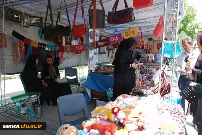 افتتاحیه نمایشگاه صنایع دستی و هنرهای سنتی تجسمی با حضور دکتر کاظمی مدیر کل آموزش و پرورش خراسان رضوی در دانشگاه فرهنگیان واحد ثامن الحجج (ع)