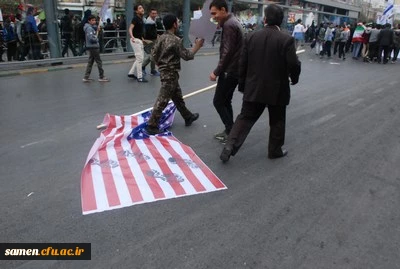 حضور کارکنان دانشگاه فرهنگیان واحد ثامن الحجج (ع) مشهد در مراسم با شکوه راهپیمایی یوم اله 13 آبان