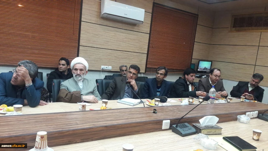 جلسه هم اندیشی و تبادل نظر با استادان