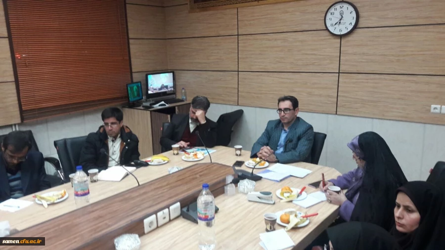 جلسه هم اندیشی و تبادل نظر با استادان