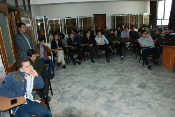 نشست علمی با موضوع" مخاطرات محیطی و آشنایی با انجام کمکهای اولیه در زمان مخاطره"