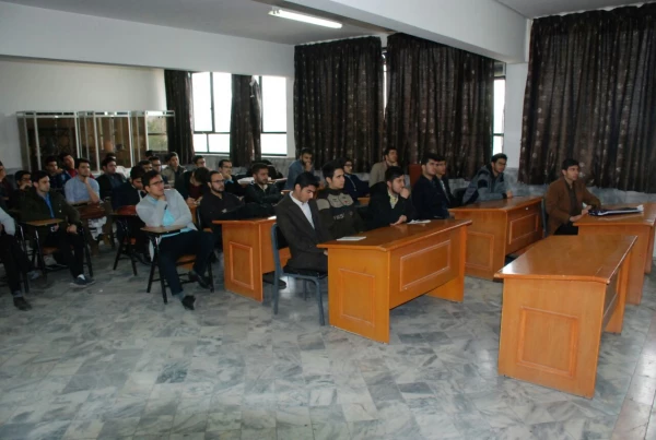 نشست علمی با موضوع" مخاطرات محیطی و آشنایی با انجام کمکهای اولیه در زمان مخاطره"