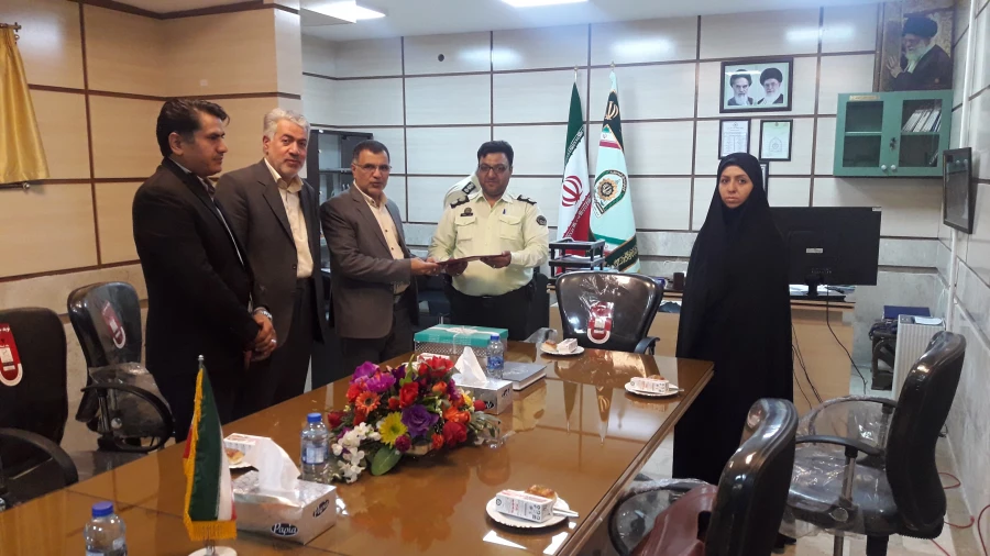 تبریک به پرسنل محترم کلانتری 7 تیر به مناسبت بزرگداشت هفته مقدس نیروی انتظامی 4