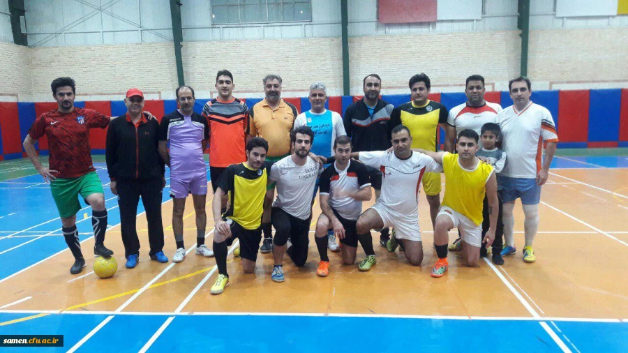 برگزاری یک دوره بازی فوتسال بین کارکنان دانشگاه ثامن با اساتید هیات علمی و کارشناسان تربیت بدنی به مناسبت هفته تربیت بدنی؛ بسیج دانش آموزی و ۱۳ آبان روز دانش آموز 2