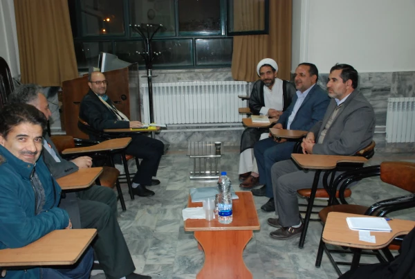 جلسه هم اندیشی گروههای آموزشی در واحد دانشگاهی ثامن الحجج(ع) 5