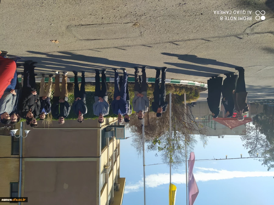 برافراشتن پرچم حمهوری اسلامی ایران در واحد دانشگاهی ثامن الحجج(ع) در اولین روز از ایام الله دهه مبارک فجر  5