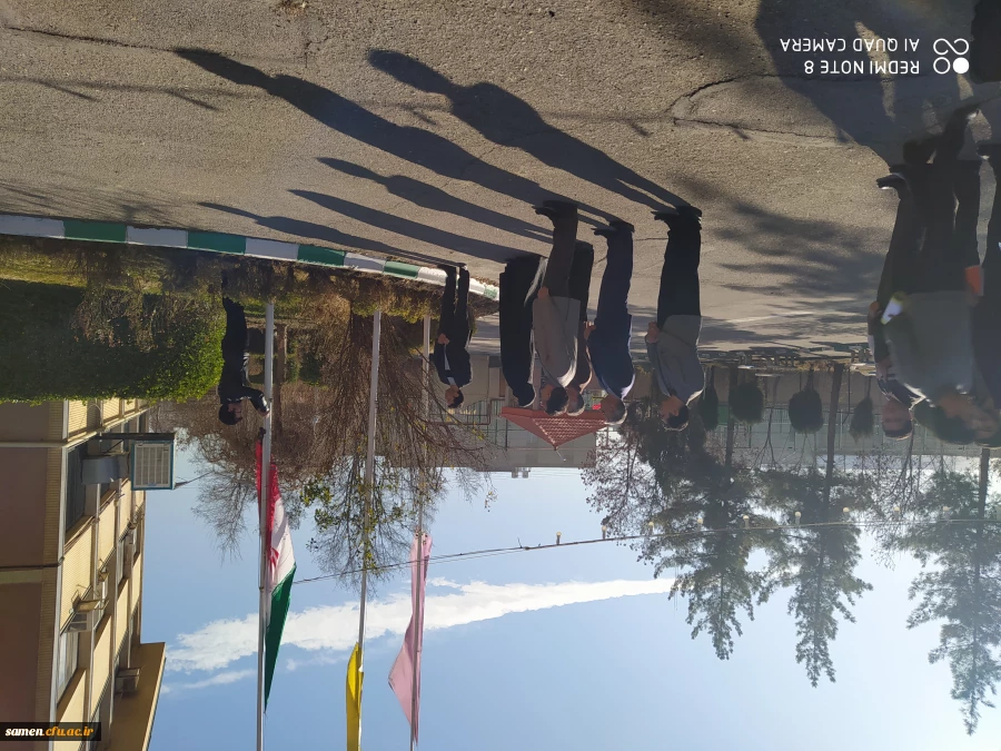 برافراشتن پرچم حمهوری اسلامی ایران در واحد دانشگاهی ثامن الحجج(ع) در اولین روز از ایام الله دهه مبارک فجر  3