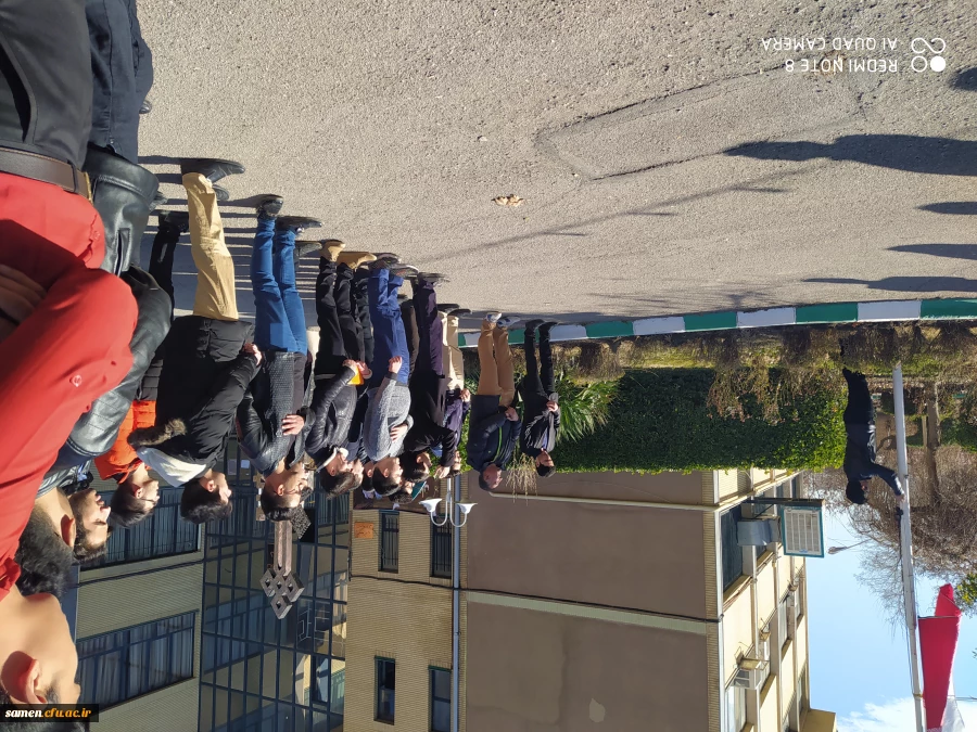 برافراشتن پرچم حمهوری اسلامی ایران در واحد دانشگاهی ثامن الحجج(ع) در اولین روز از ایام الله دهه مبارک فجر  2