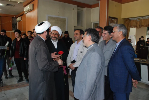 بازدید از جانبازان قطع نخاعی در مرکز توانبخشی امام خمینی (ره) در بوستان ملت مشهد مقدس در دهه مبارک فجر 2