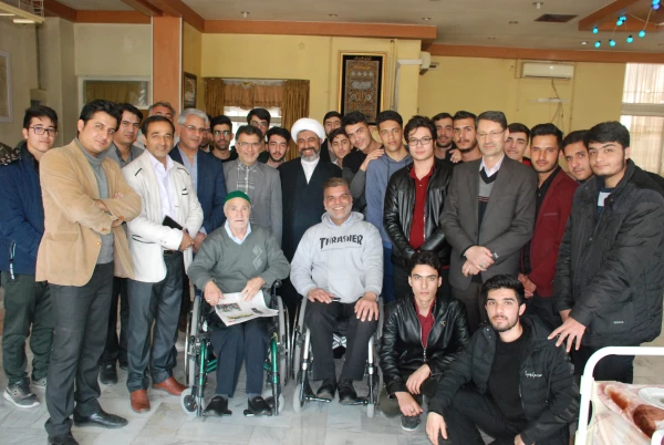 بازدید از جانبازان قطع نخاعی در مرکز توانبخشی امام خمینی (ره) در بوستان ملت مشهد مقدس در دهه مبارک فجر 7