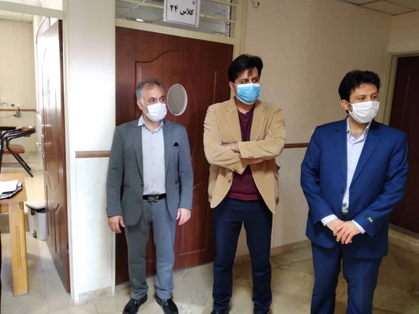 بازدید مدیریت محترم دانشکده جناب دکتر میرشجاعیان از روند ثبت نام دانشجویان مهارت آموز حق التدریس 3