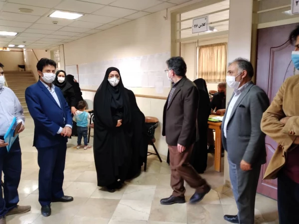 بازدید مدیریت محترم دانشکده جناب دکتر میرشجاعیان از روند ثبت نام دانشجویان مهارت آموز حق التدریس 4