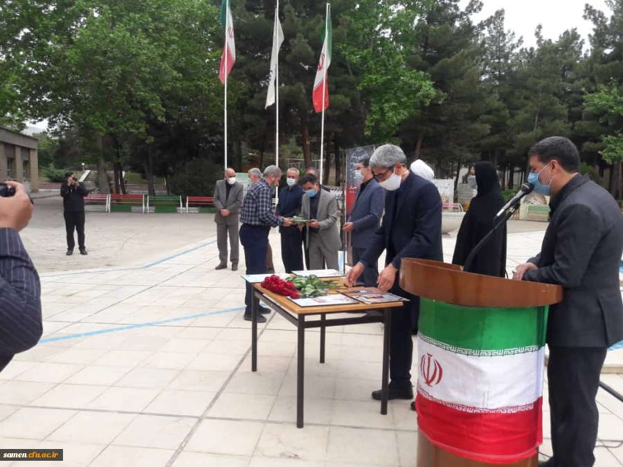 مراسم بزرگداشت روز معلم و تجلیل از همکاران بازنشسته  5