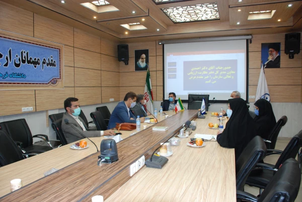 بازدید دکتر ابراهیمی مدیر کل امور ارزیابی و نظارت  دانشگاه فرهنگیان از واحد دانشگاهی ثامن الحجج ( ع) مشهد 2