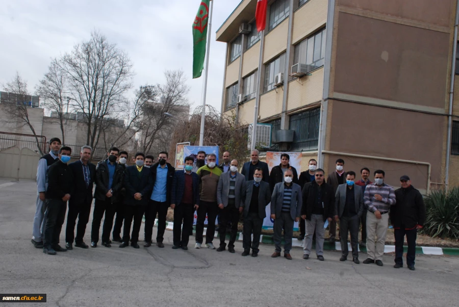 برگزاری مراسم  زنگ انقلاب  و گرامی داشت چهل و سومین سالگرد پیروزی انقلاب اسلامی در نخسنین روز ایام الله دهه فجر در واحد دانشگاهی ثامن الحجج ( ع) 2