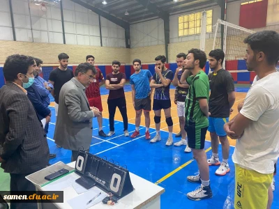 بازدید ریاست محترم دانشگاه فرهنگیان واحد ثامن الحجج(ع) از مسابقات ورزشی پینگ پنگ در سالن ورزشی دانشگاه 