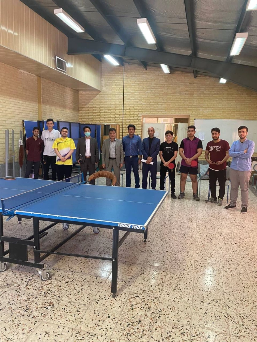 بازدید ریاست دانشگاه از مسابقات پینک پنگ