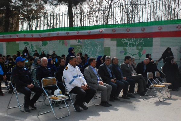  کاشت 110 اصله نهال به همت شهرداری منطقه 11 مشهد و مشارکت دانشگاه فرهنگیان-  واحد دانشگاهی ثامن الحجج(ع) مشهد 4