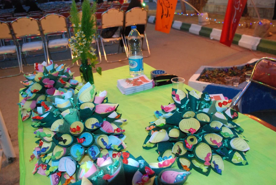 به مناسبت ولادت با سعادت یگانه منجی عالم بشریت حضرت مهدی (عج) جشن با شکوهی برگزار گردید. 3