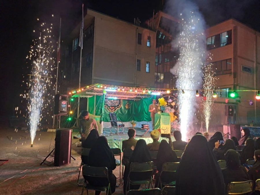 به مناسبت ولادت با سعادت یگانه منجی عالم بشریت حضرت مهدی (عج) جشن با شکوهی برگزار گردید. 5