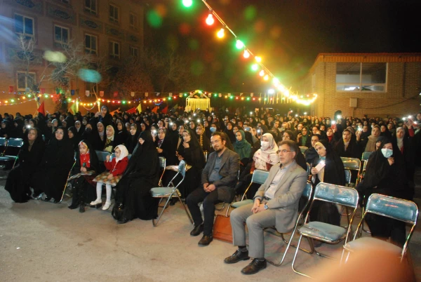 به مناسبت ولادت با سعادت یگانه منجی عالم بشریت حضرت مهدی (عج) جشن با شکوهی برگزار گردید. 9