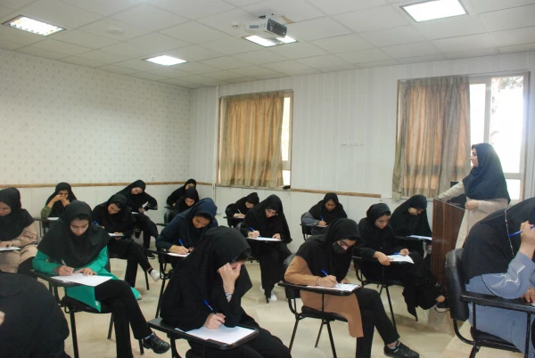 آغاز امتحانات پایان نیم سال دوم 1402 - 1401 4