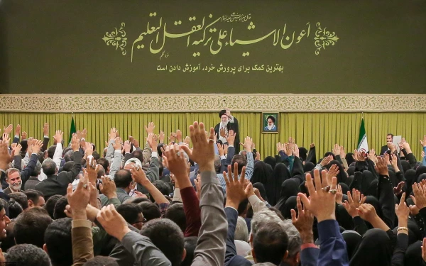 مرکز ثقلِ نظام تعلیم و تربیت، همچنان مهم ترین تاکیدِ رهبر حکیم انقلاب 4