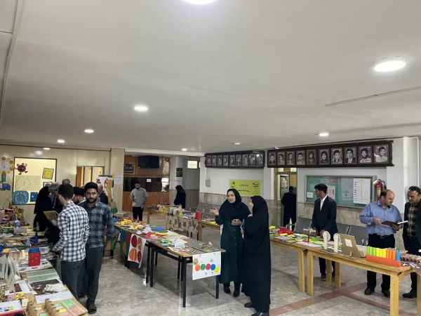 نمایشگاه دستاوردهای دانشجویی دانشجویان دانشگاه فرهنگیان خراسان رضوی 3